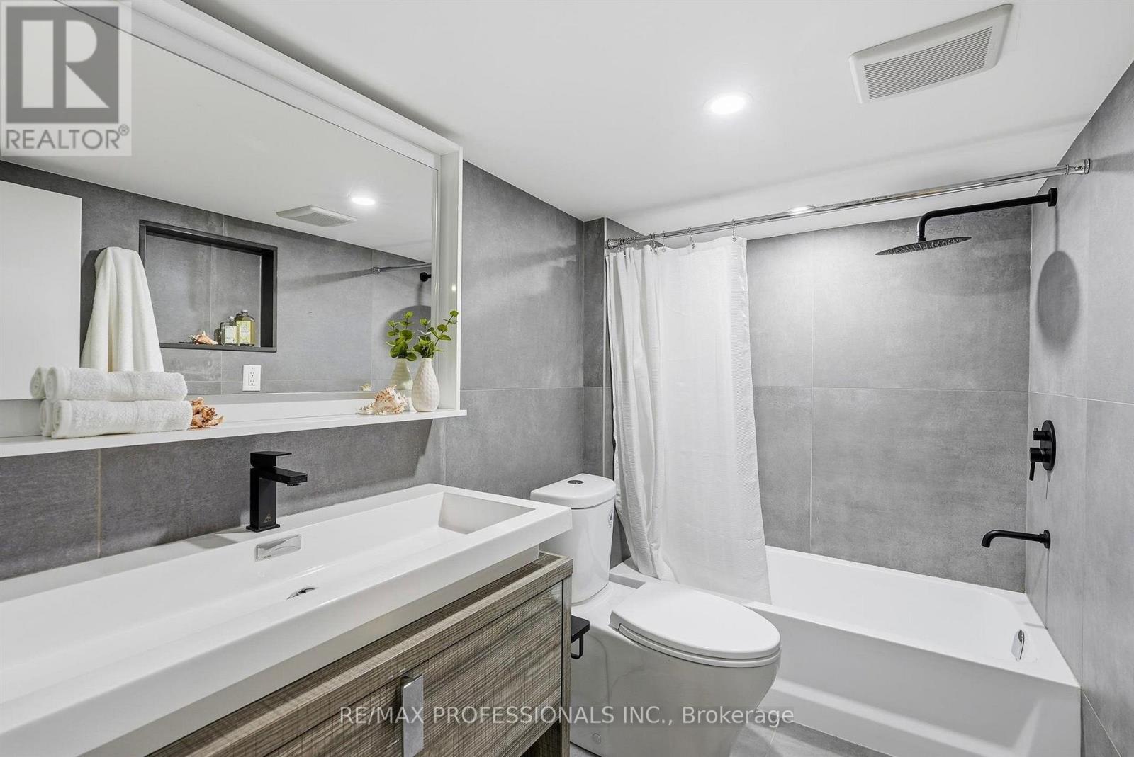 81 Alton Avenue — photo 31