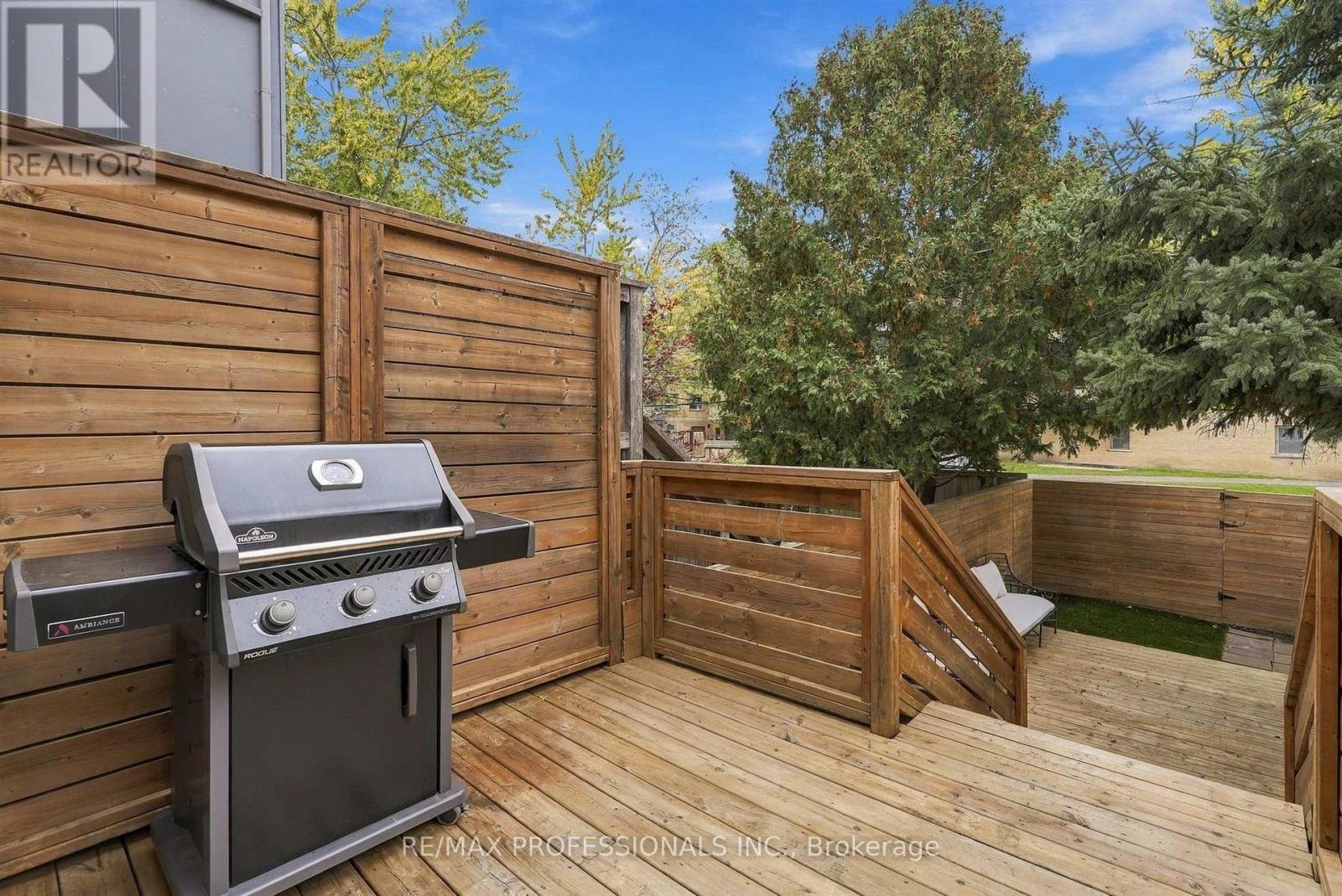 81 ALTON AVENUE - 37