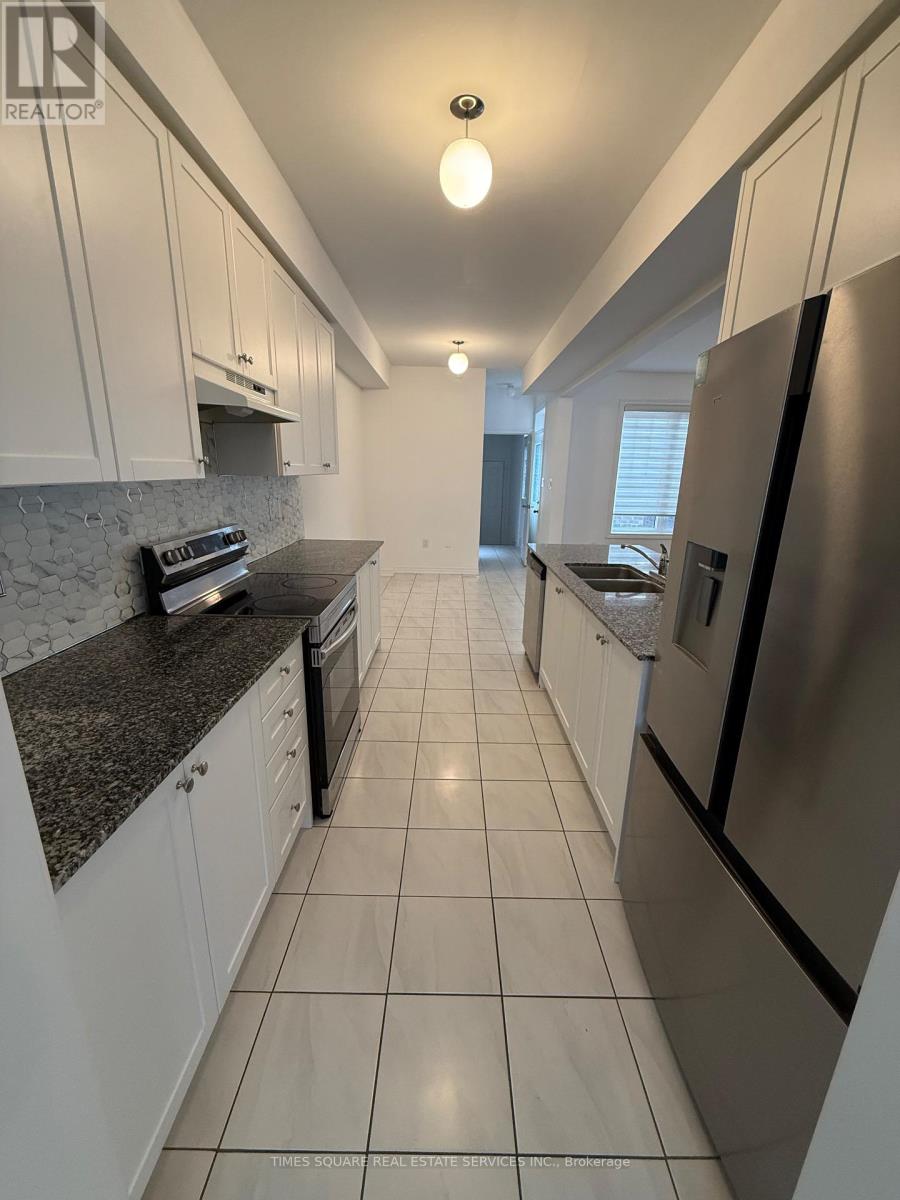 8 O'Reilly Street, Whitby, ON photo 10