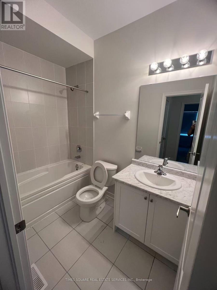 8 O'Reilly Street, Whitby, ON photo 6
