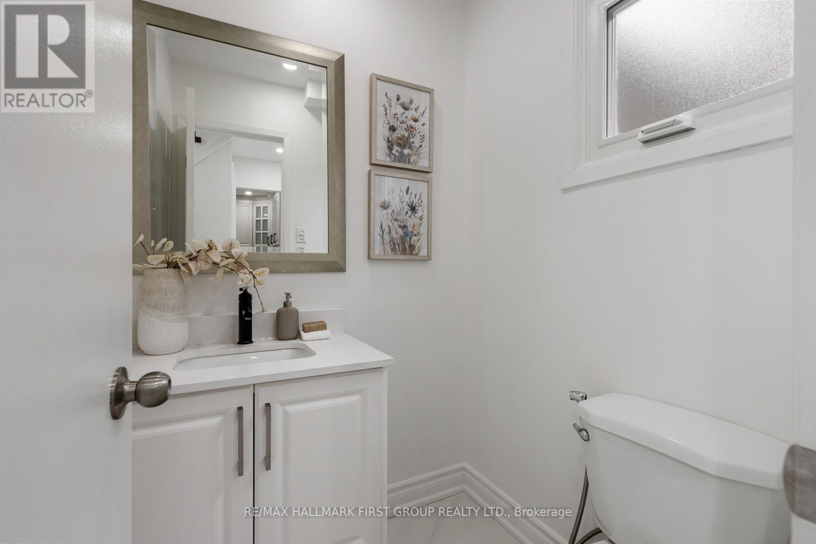 17 Hawkins Crescent — photo 11