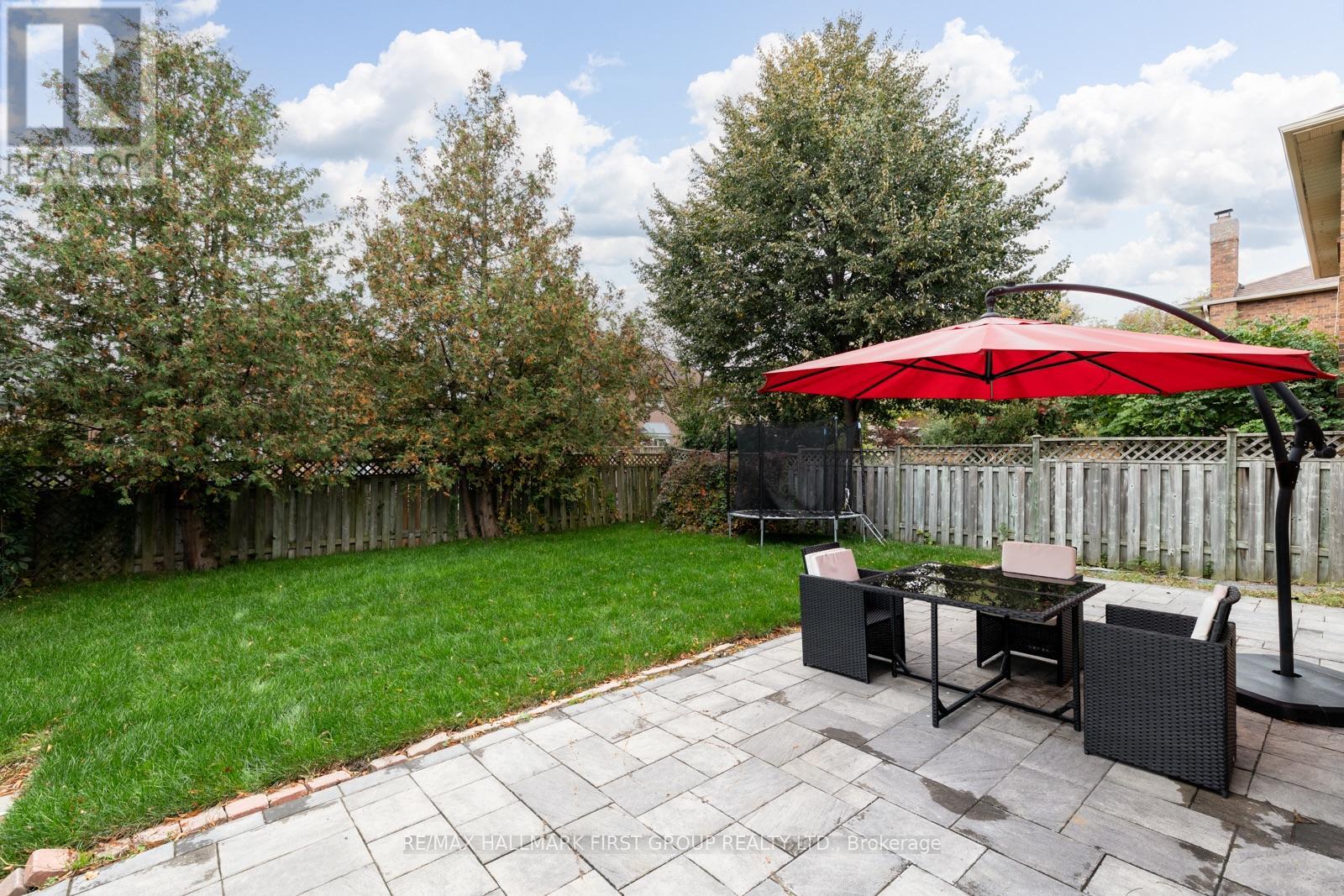 17 Hawkins Crescent — photo 21
