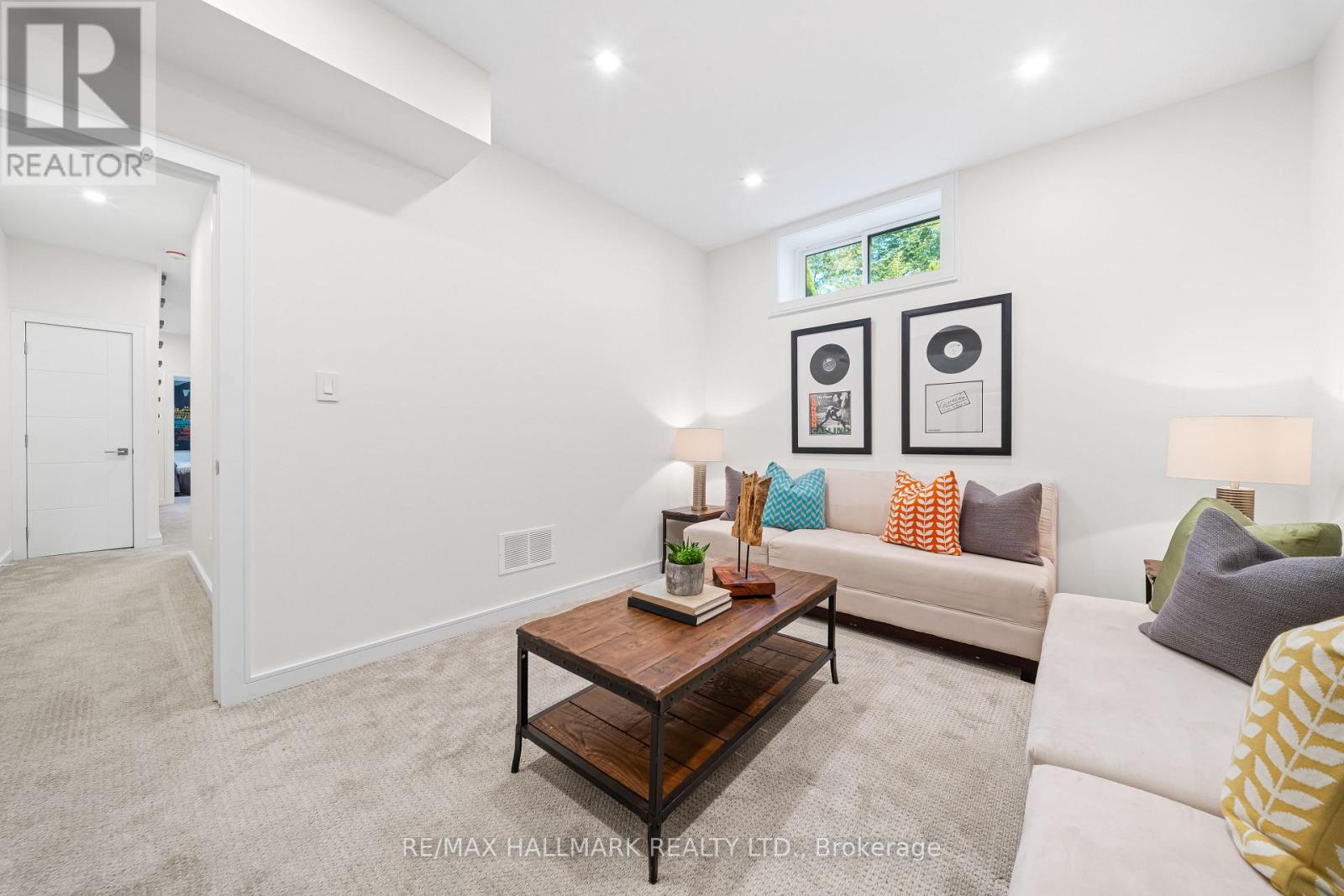 9b Linton Avenue South — photo 42