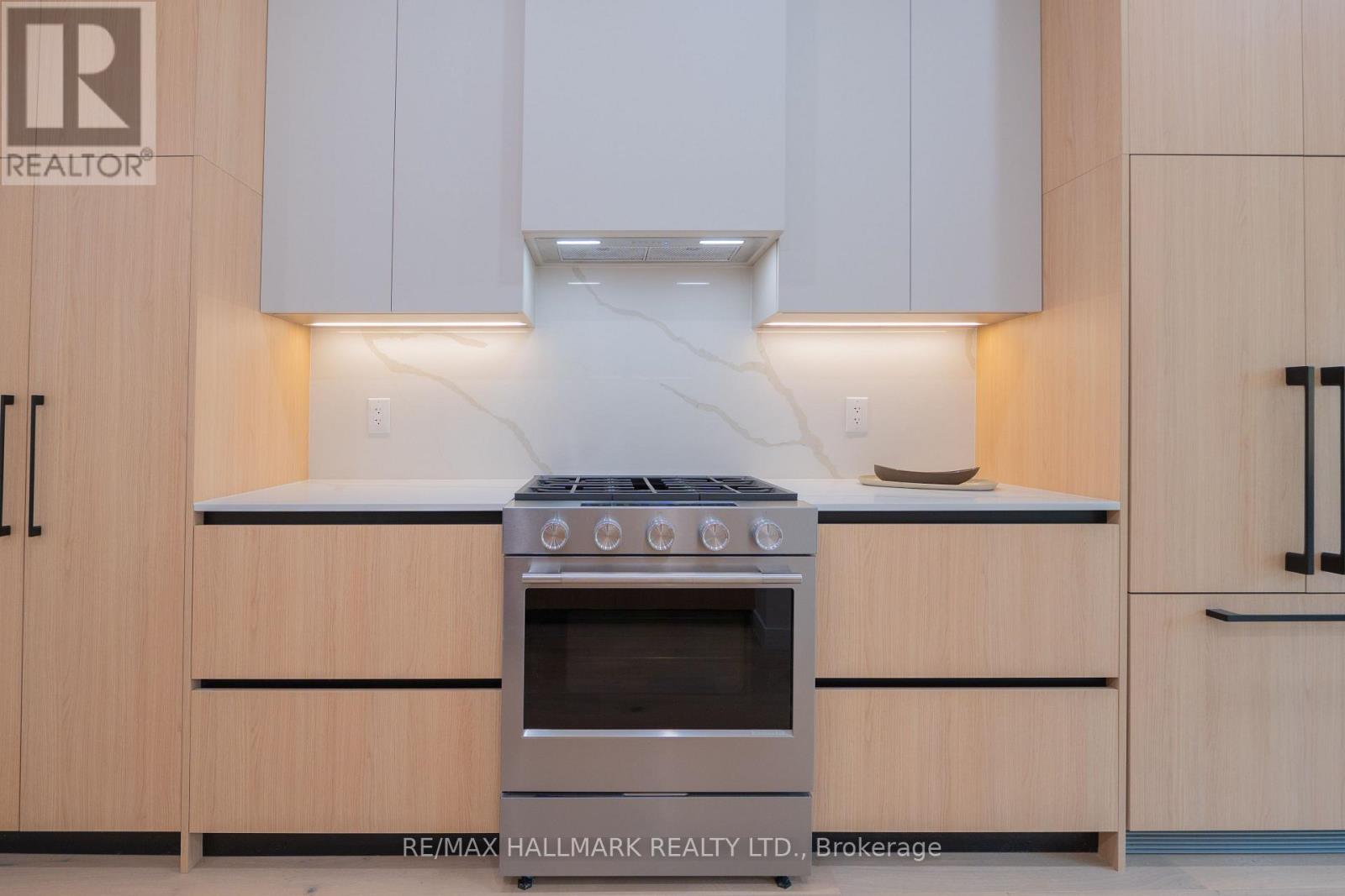 71 Langley Avenue — photo 13