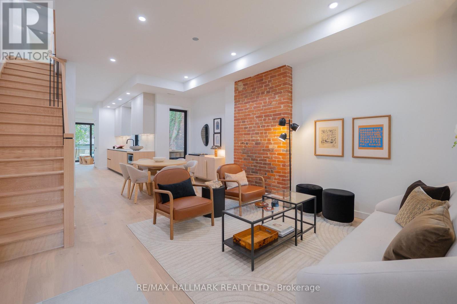 71 Langley Avenue — photo 2