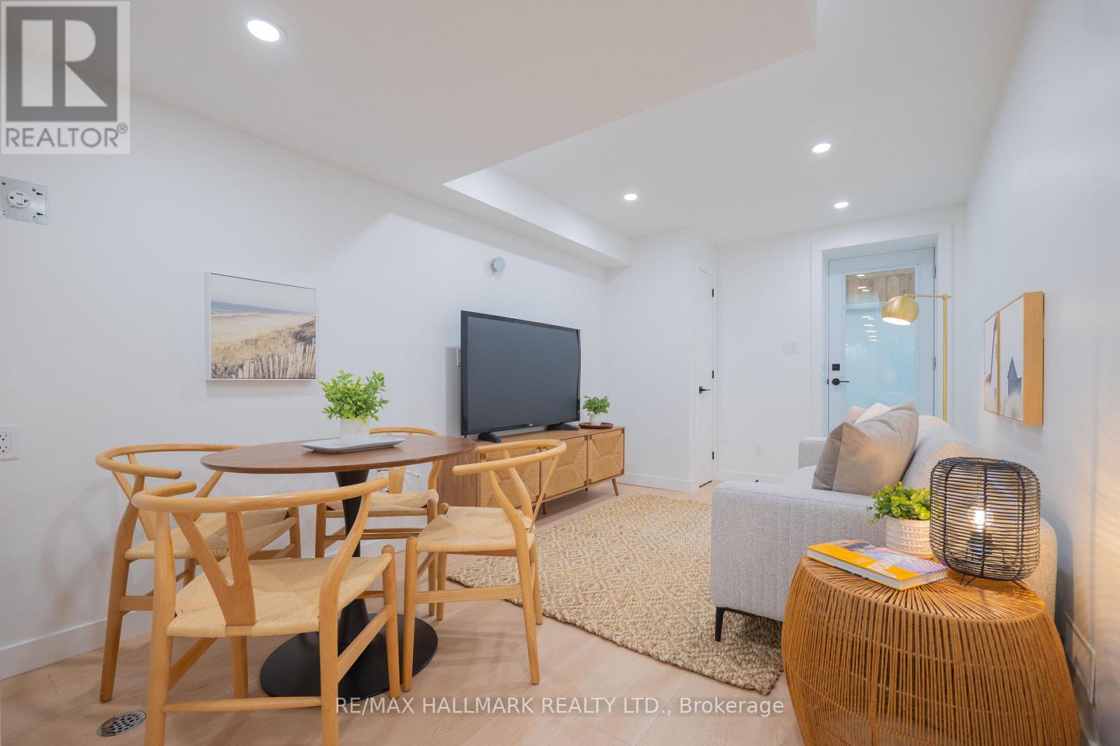 71 Langley Avenue — photo 42