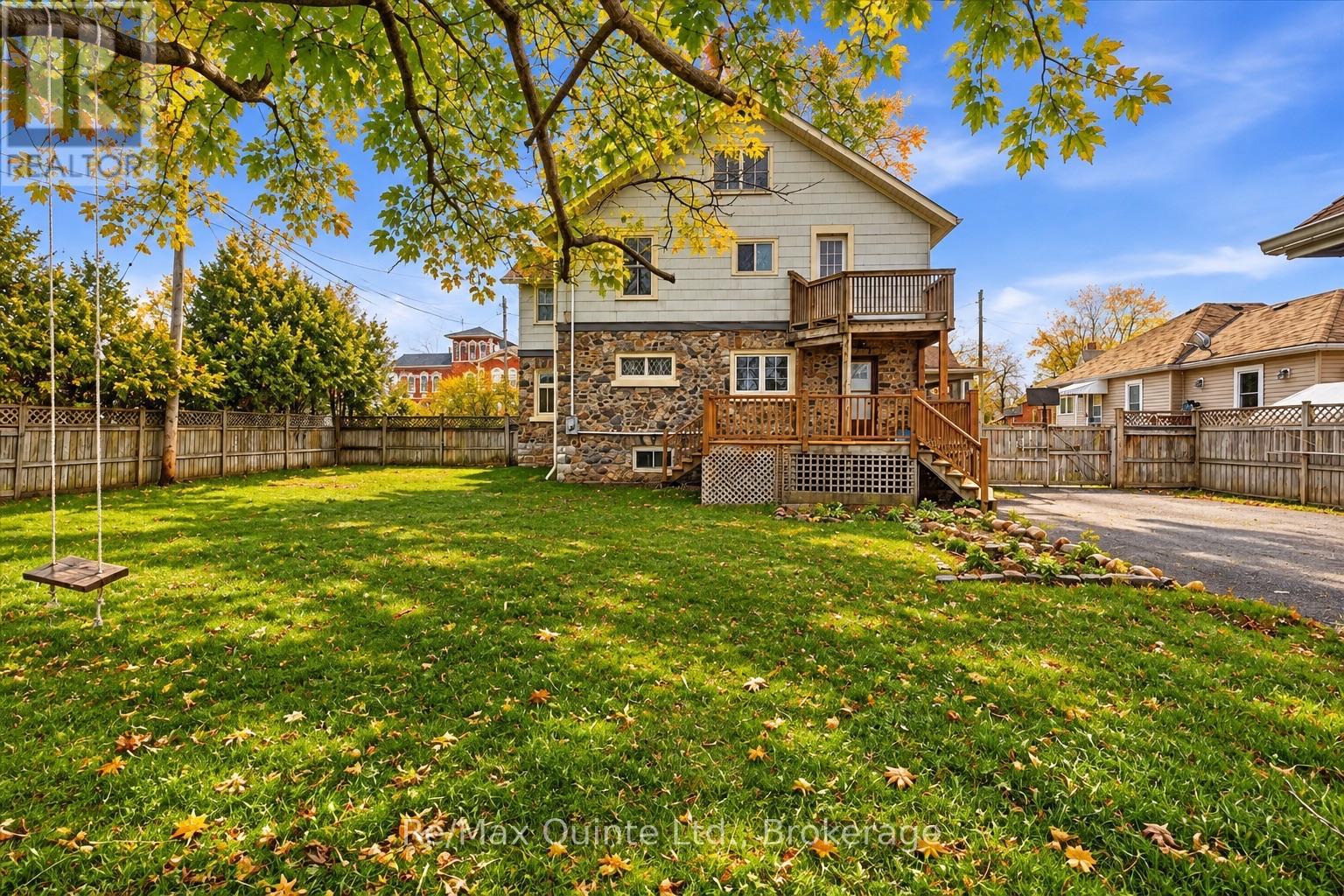 219 EAST STREET - 10