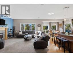 Primary Bedroom - 31 Evansmeade Crescent Nw, Calgary, AB T3P1C1 Photo 8