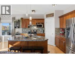 4pc Bathroom - 31 Evansmeade Crescent Nw, Calgary, AB T3P1C1 Photo 12