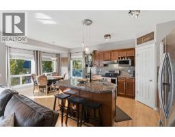 5pc Bathroom - 31 Evansmeade Crescent Nw, Calgary, AB T3P1C1 Photo 11