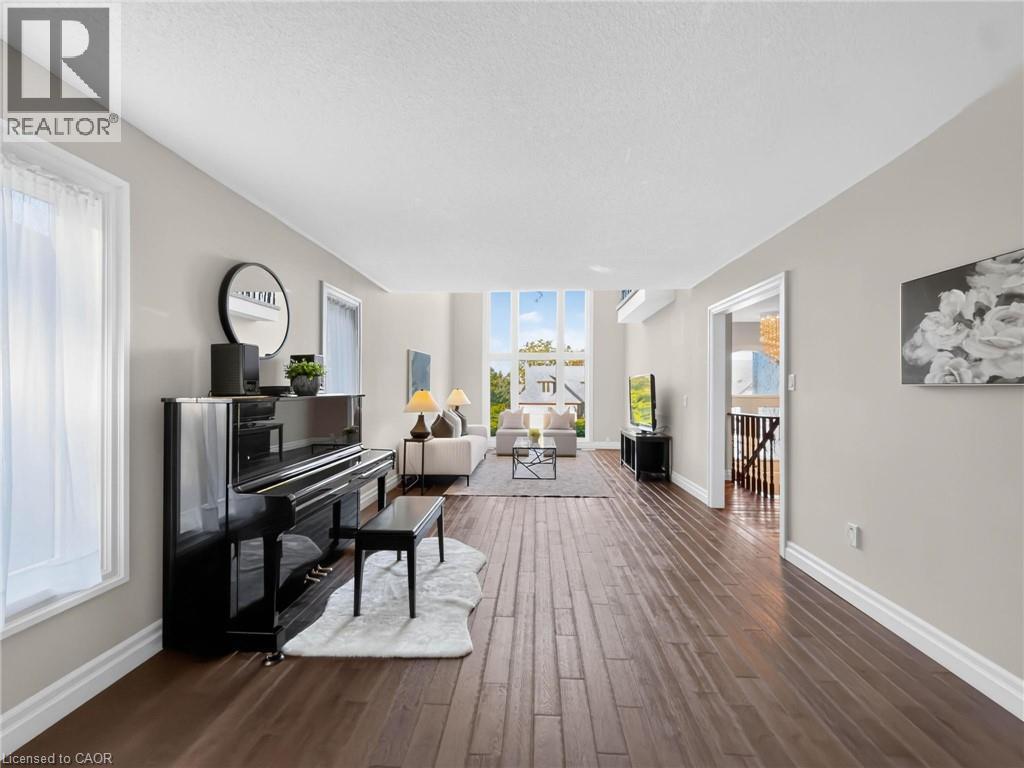 12 Sundrop Court — photo 8
