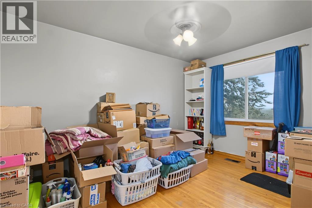 270 6TH CONCESSION Road E - 16