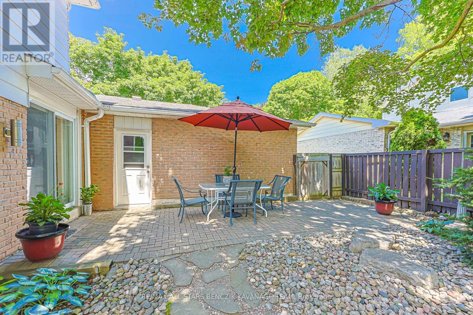 41 JOHN DEXTER PLACE - 22