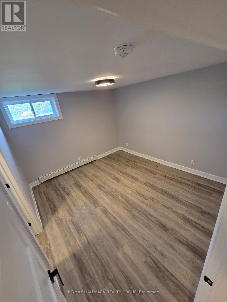 1195 Notre Dame Street South — photo 7