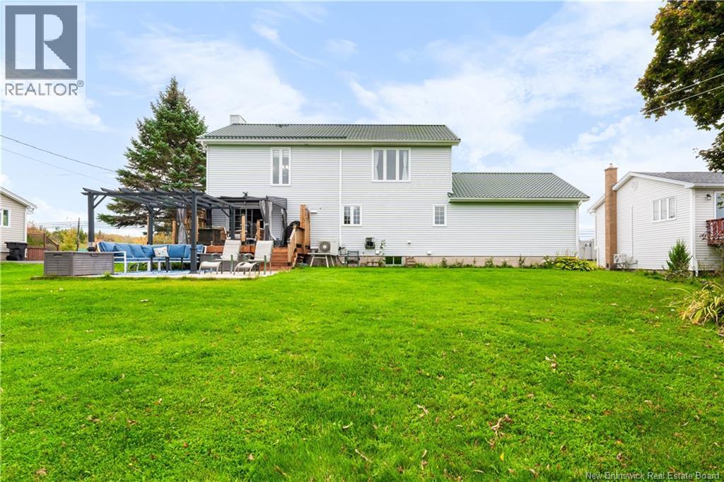 90 Rue Acadie - 2