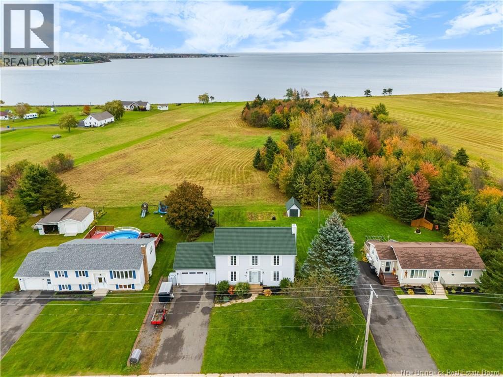 90 Rue Acadie - 3