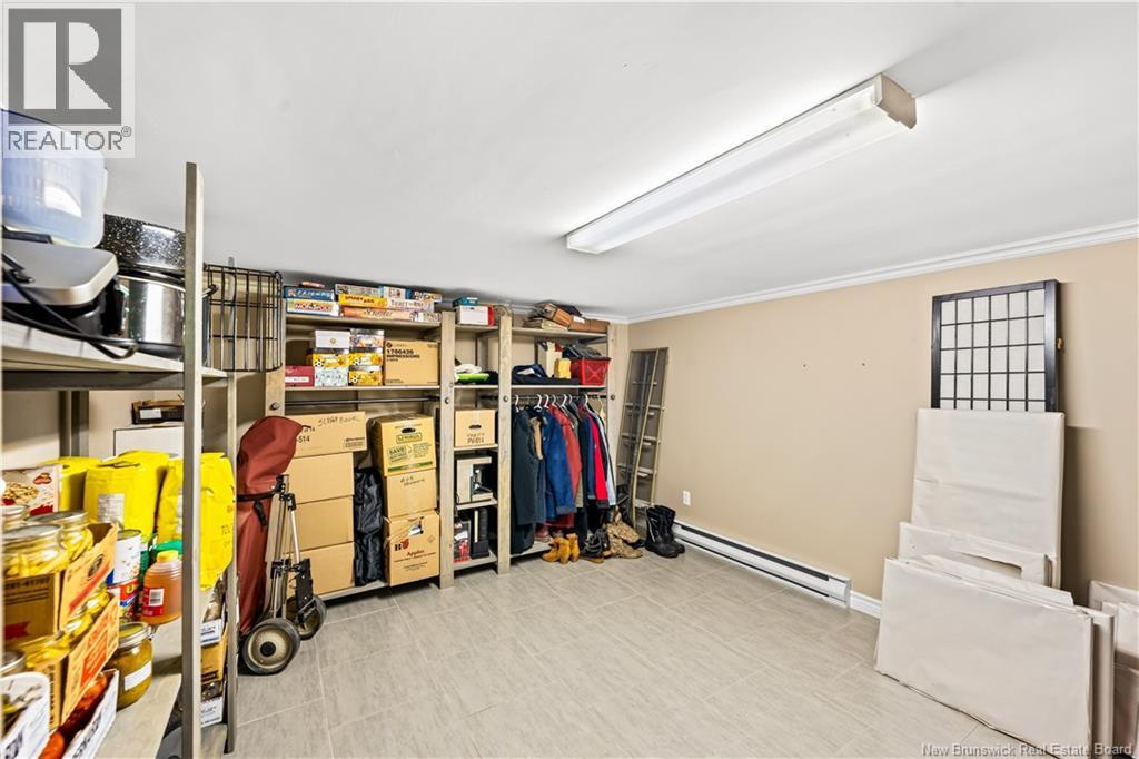 90 Rue Acadie - 36