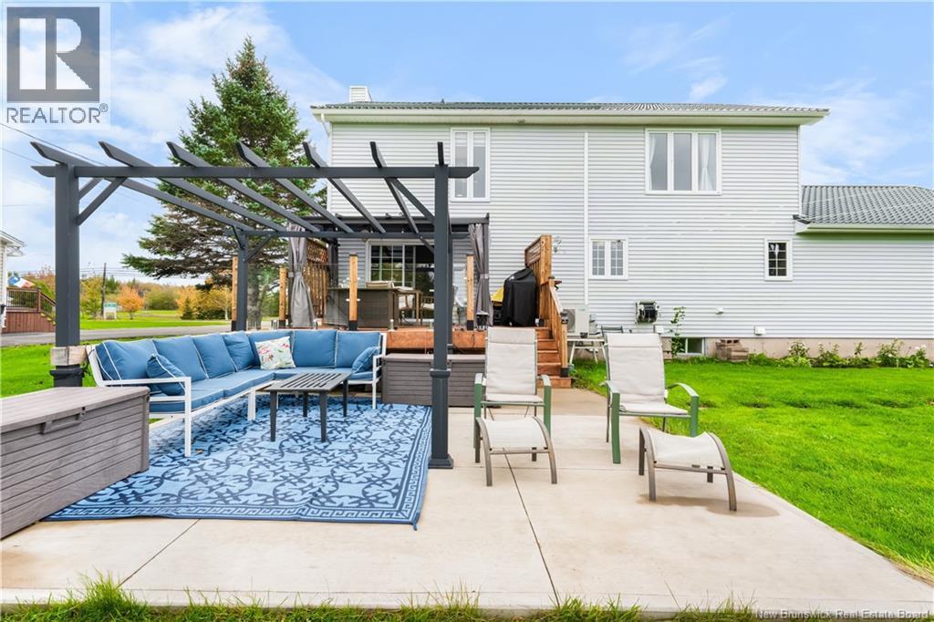 90 Rue Acadie - 38
