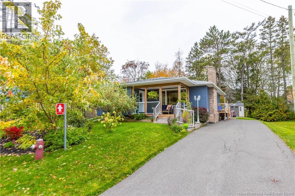 23 Bickerton Avenue - 1