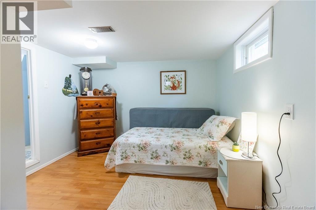 23 Bickerton Avenue - 30
