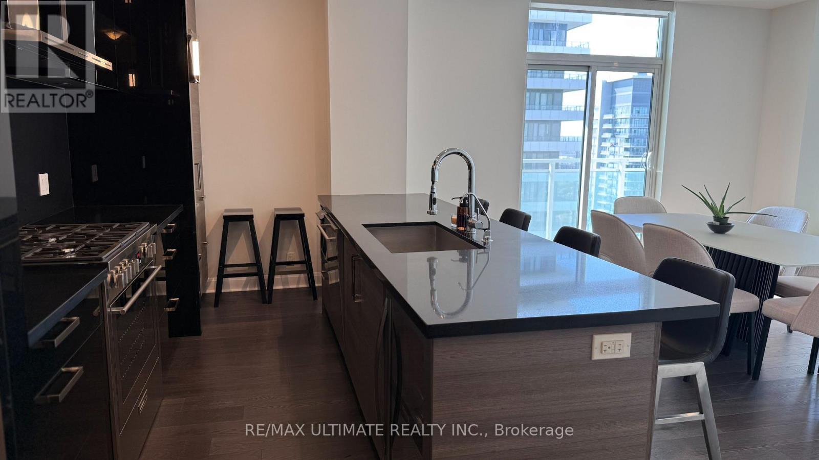 33 Shore Breeze Drive — photo 10