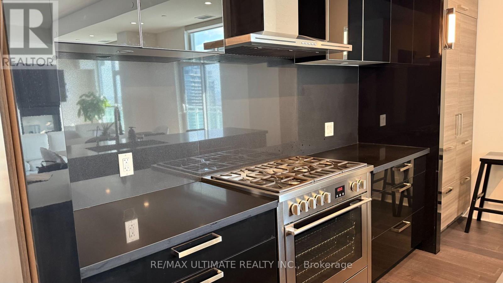 33 Shore Breeze Drive — photo 12