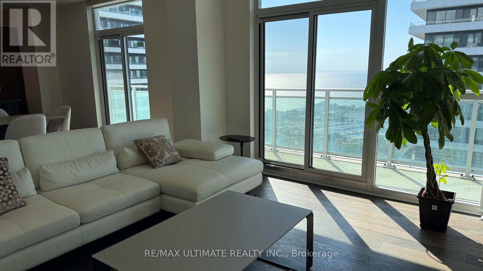 33 Shore Breeze Drive — photo 13