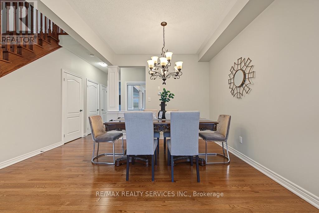 30 NAPERTON DRIVE - 12