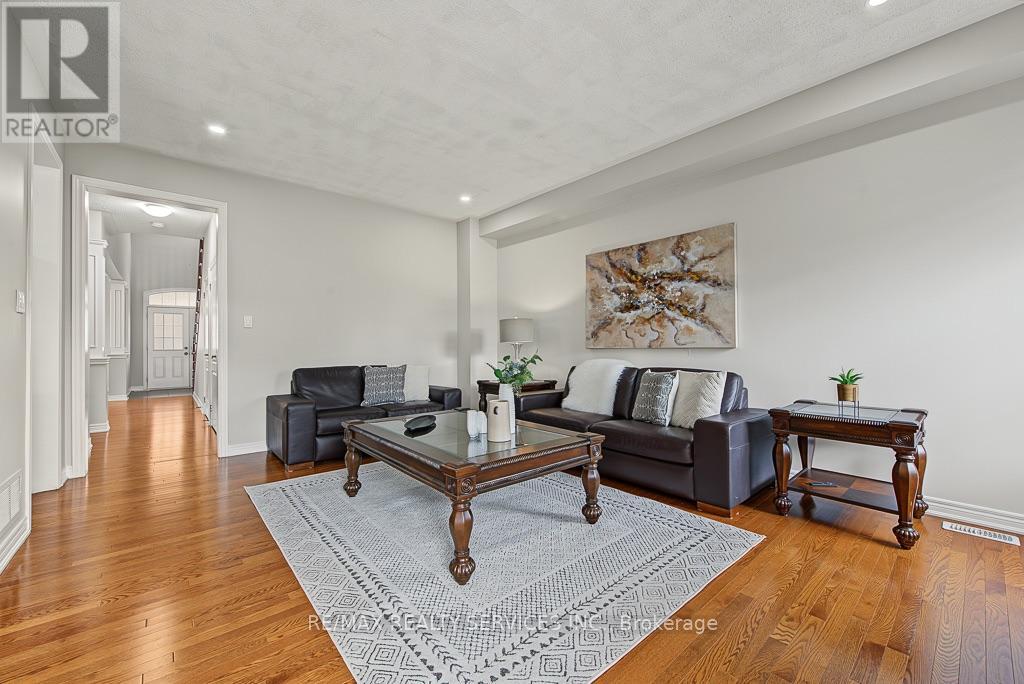 30 Naperton Drive — photo 17