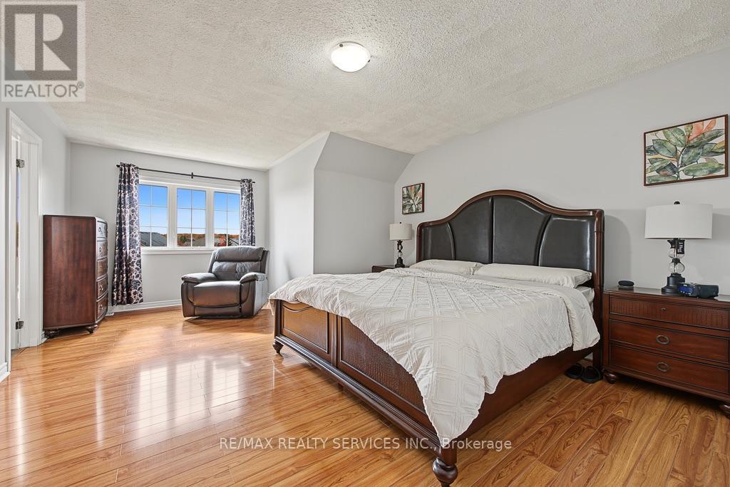 30 Naperton Drive — photo 33