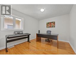 30 Naperton Drive, Brampton, ON L6R0Z5 Photo 32