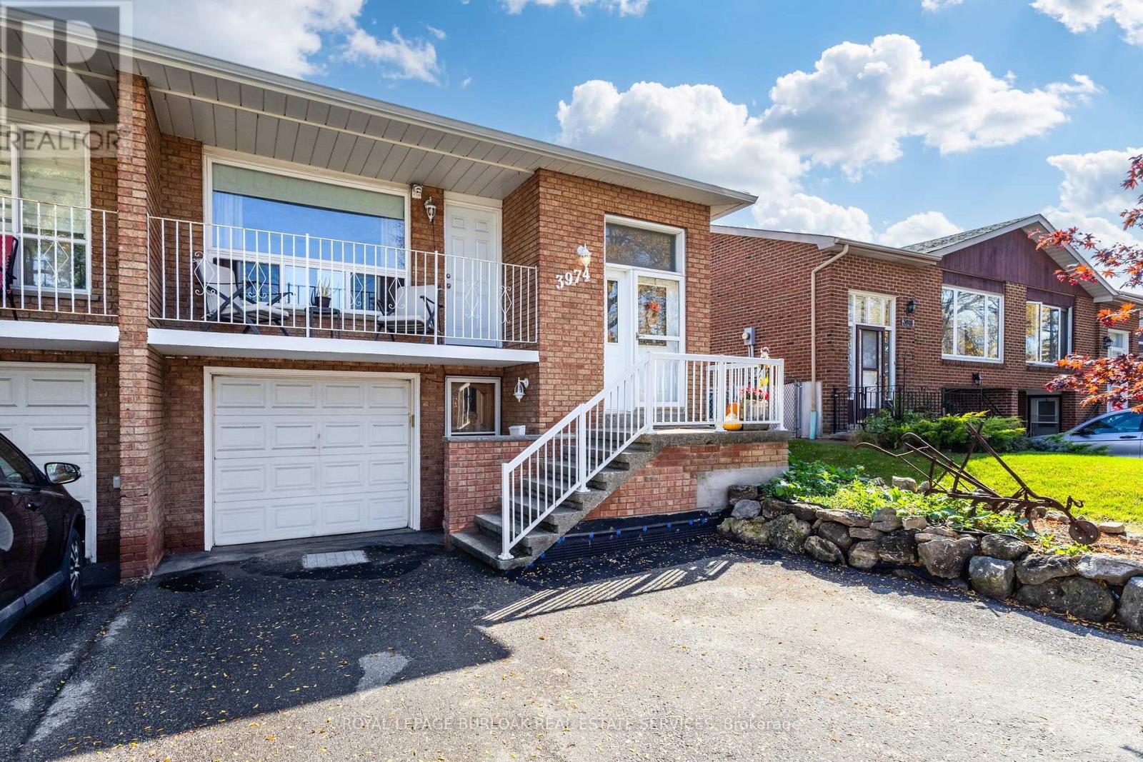 Photo of 3974 MIDHURST LANE