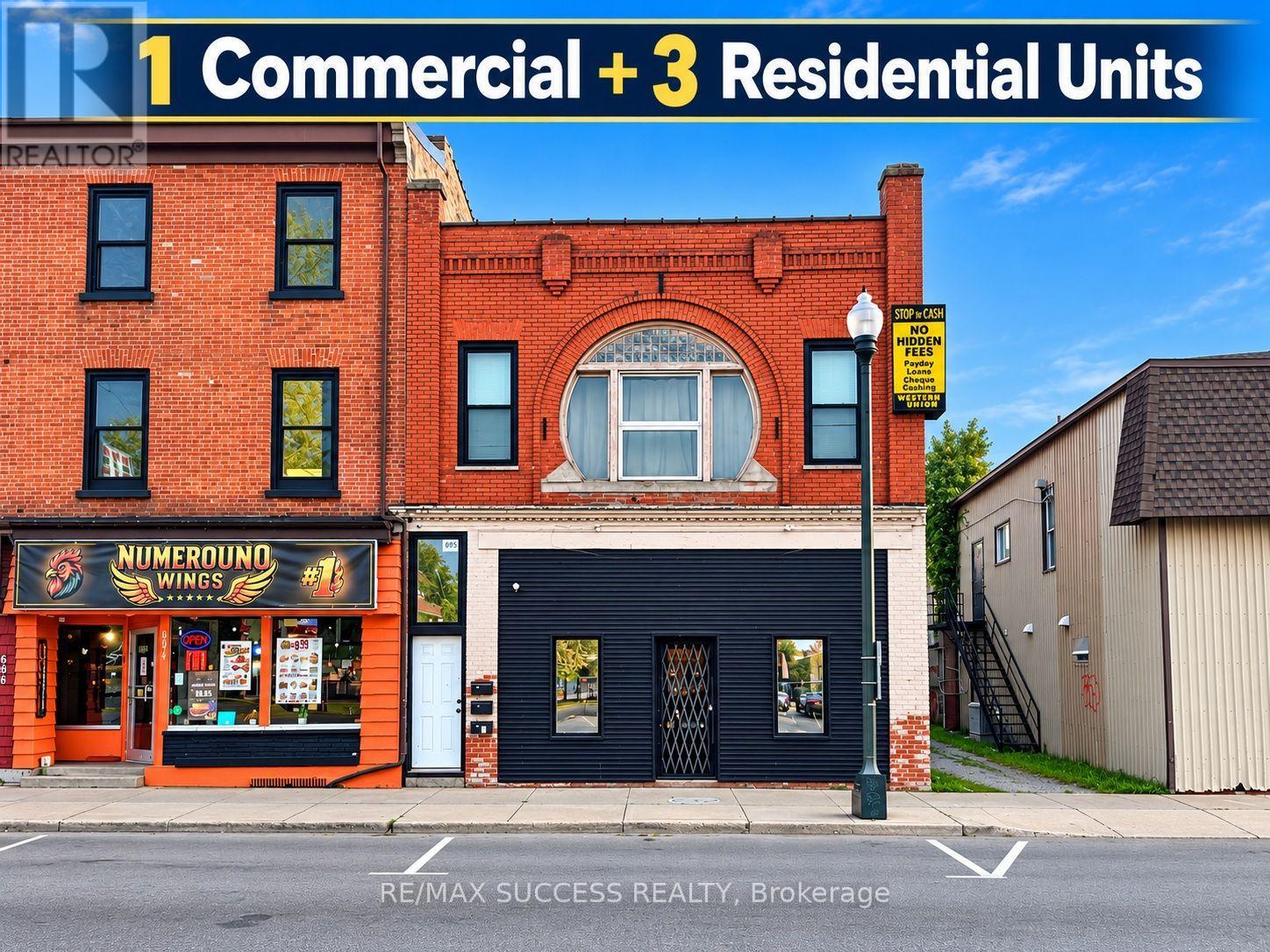 692 Dundas Street
