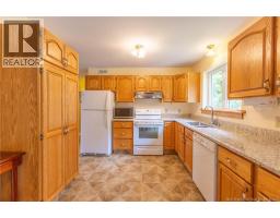 Dining room - 18 Harris Drive, Sackville, NB E4L3X6 Photo 10