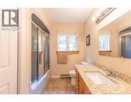 18 Harris Drive, Sackville, NB E4L3X6 Photo 16