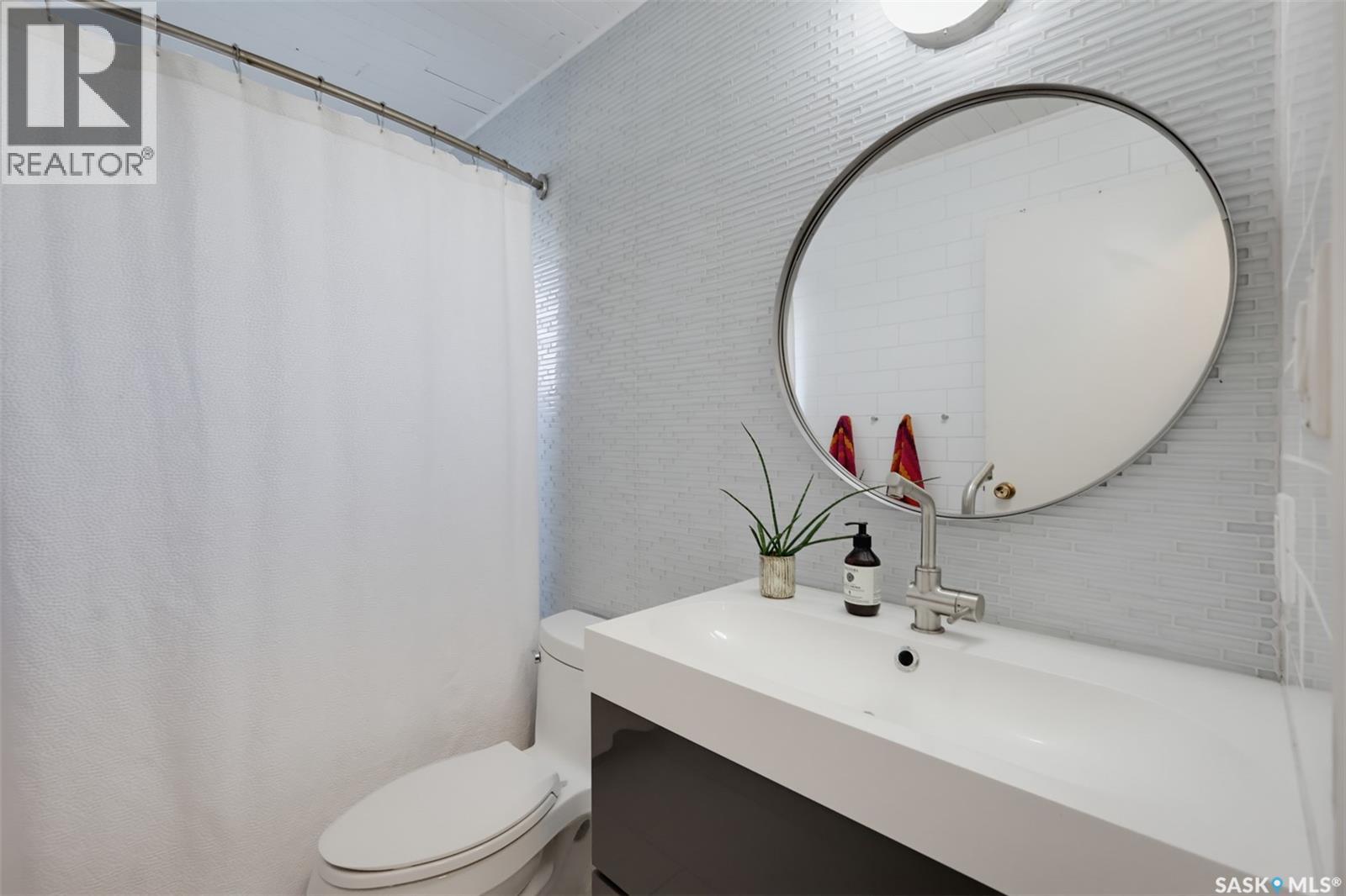 2457 Eastview - 24