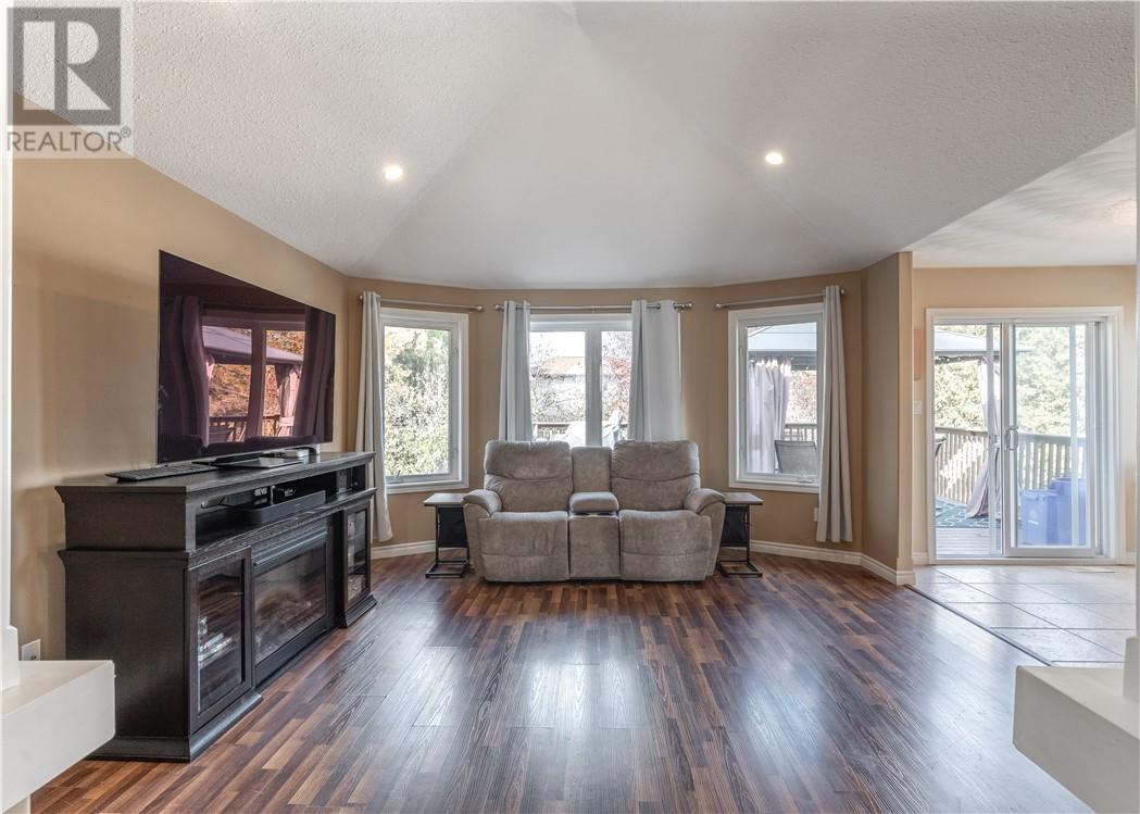 44 Kiandra Court - 8