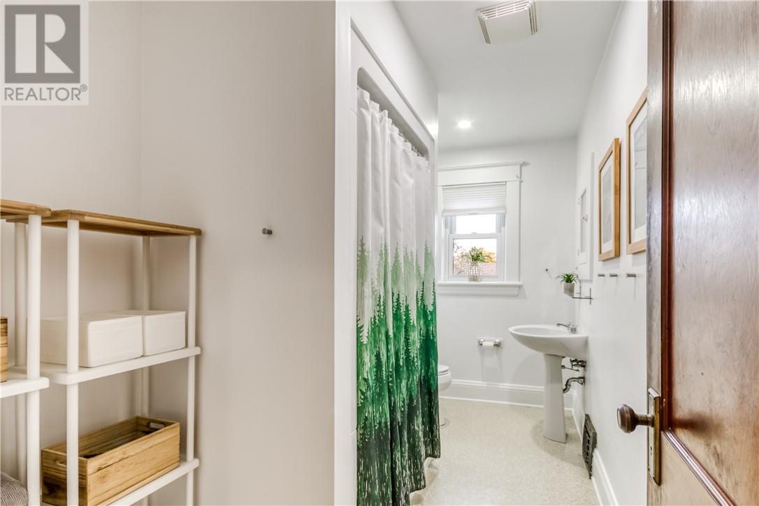 54 Bloor Street - Image 20