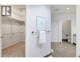 11 Prominence Point Sw, Calgary, AB T3H3E8 Photo 20