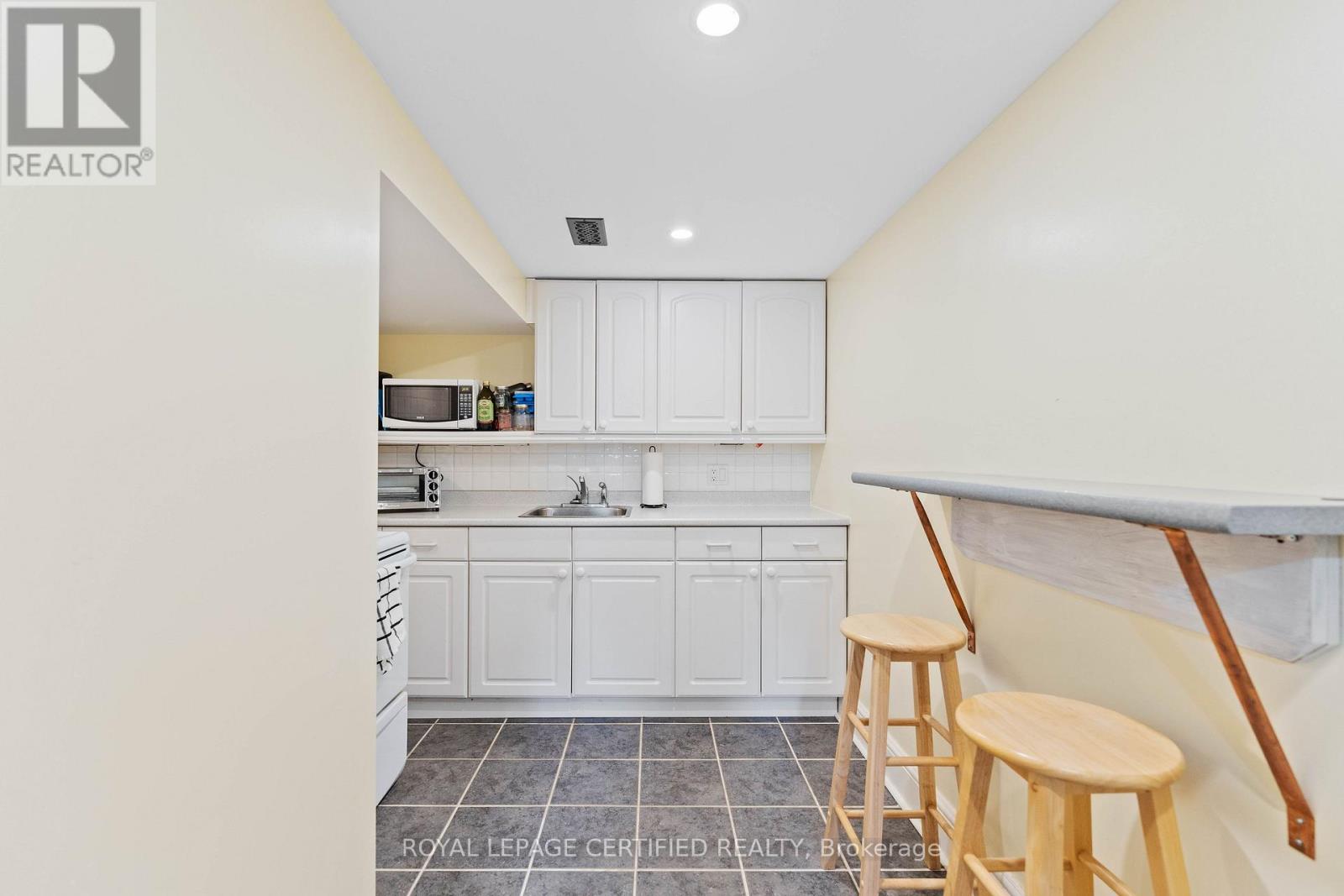 247 Grove Street East — photo 35