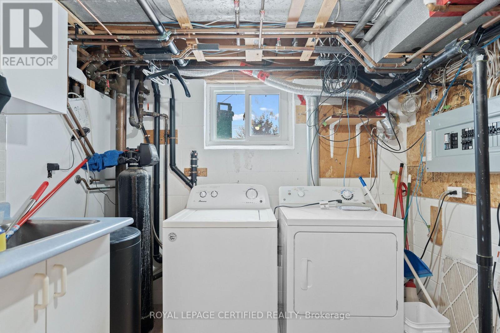 247 Grove Street East — photo 39