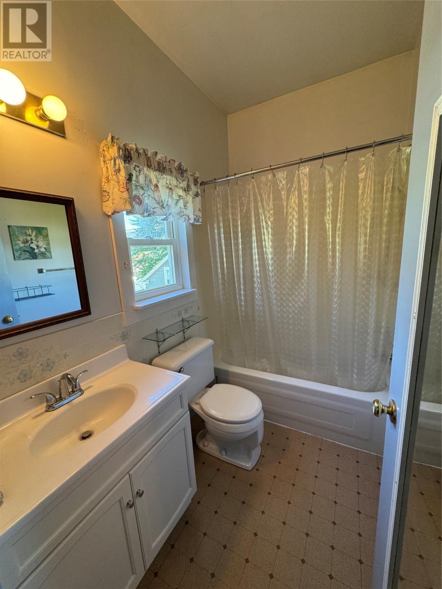 3 Concord Avenue - 35