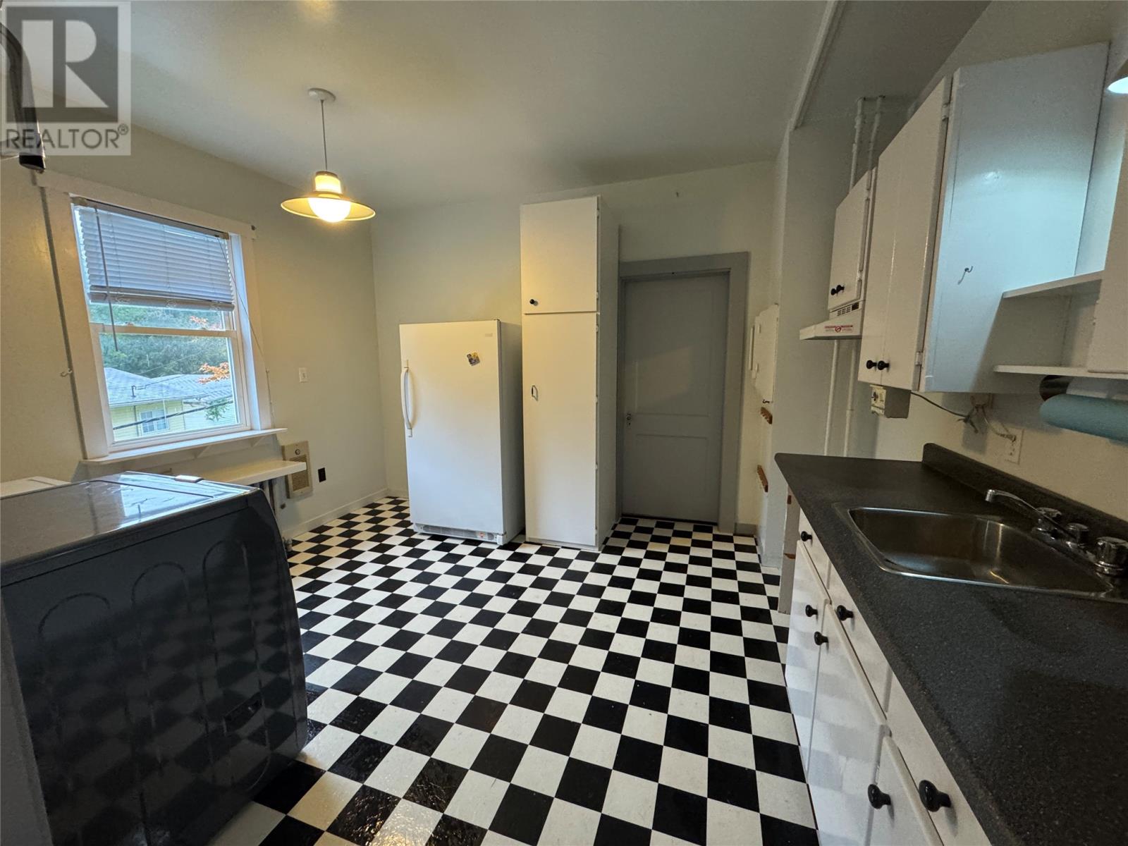 3 Concord Avenue - 36