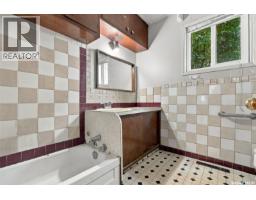 4pc Bathroom - 741 H Avenue S, Saskatoon, SK S7M1X2 Photo 10