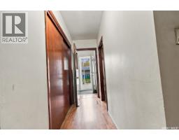 741 H Avenue S, Saskatoon, SK S7M1X2 Photo 12