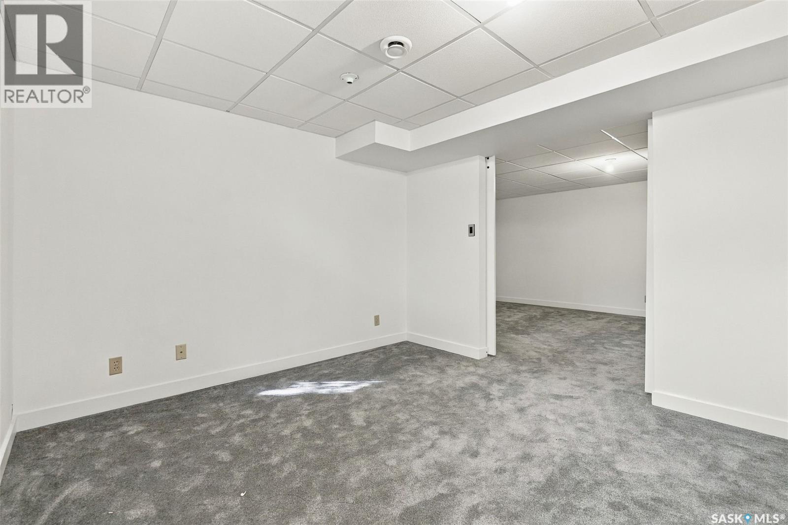 305 3rd AVENUE, Edenwold — photo 31
