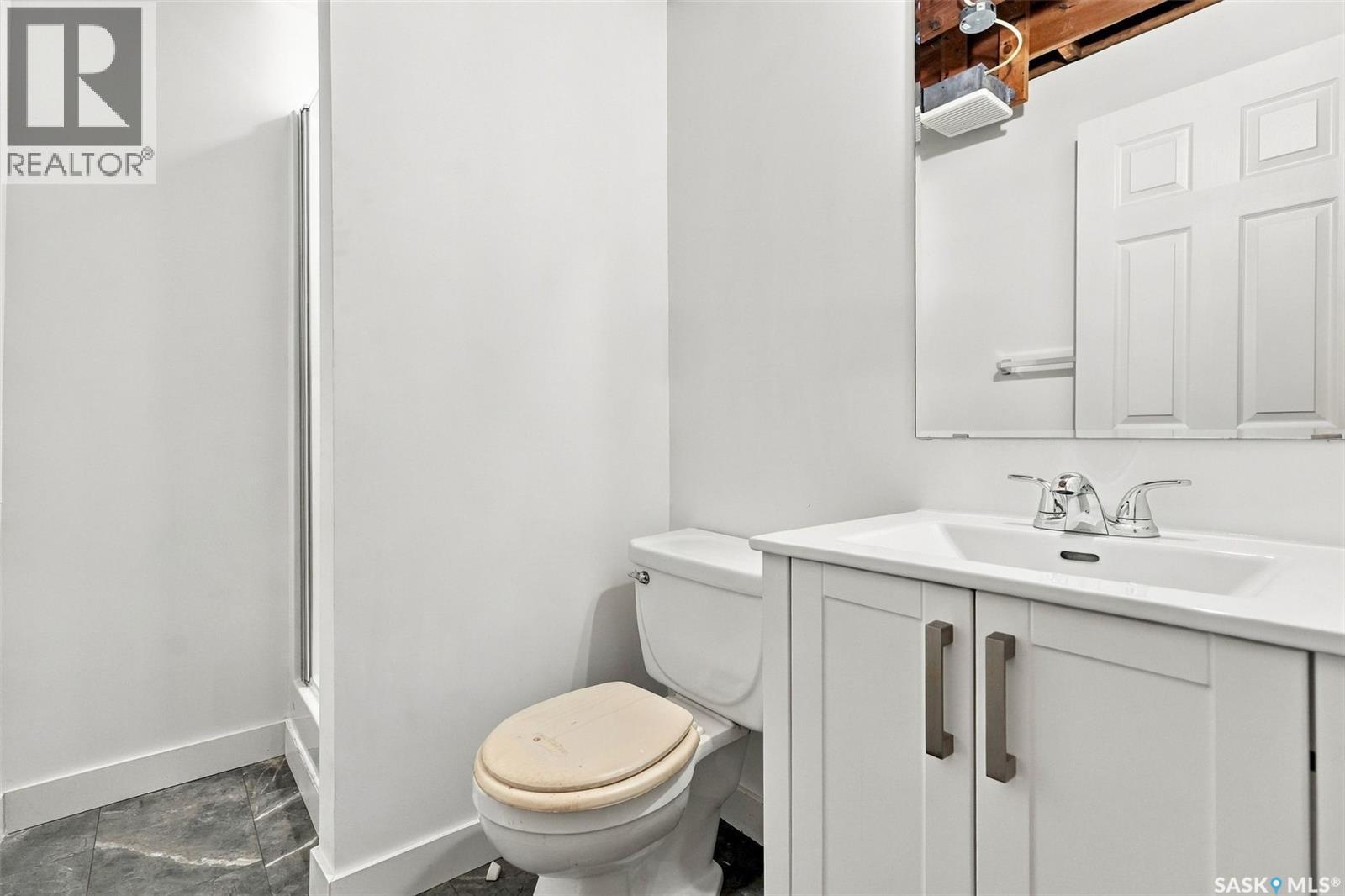 305 3rd AVENUE - 32