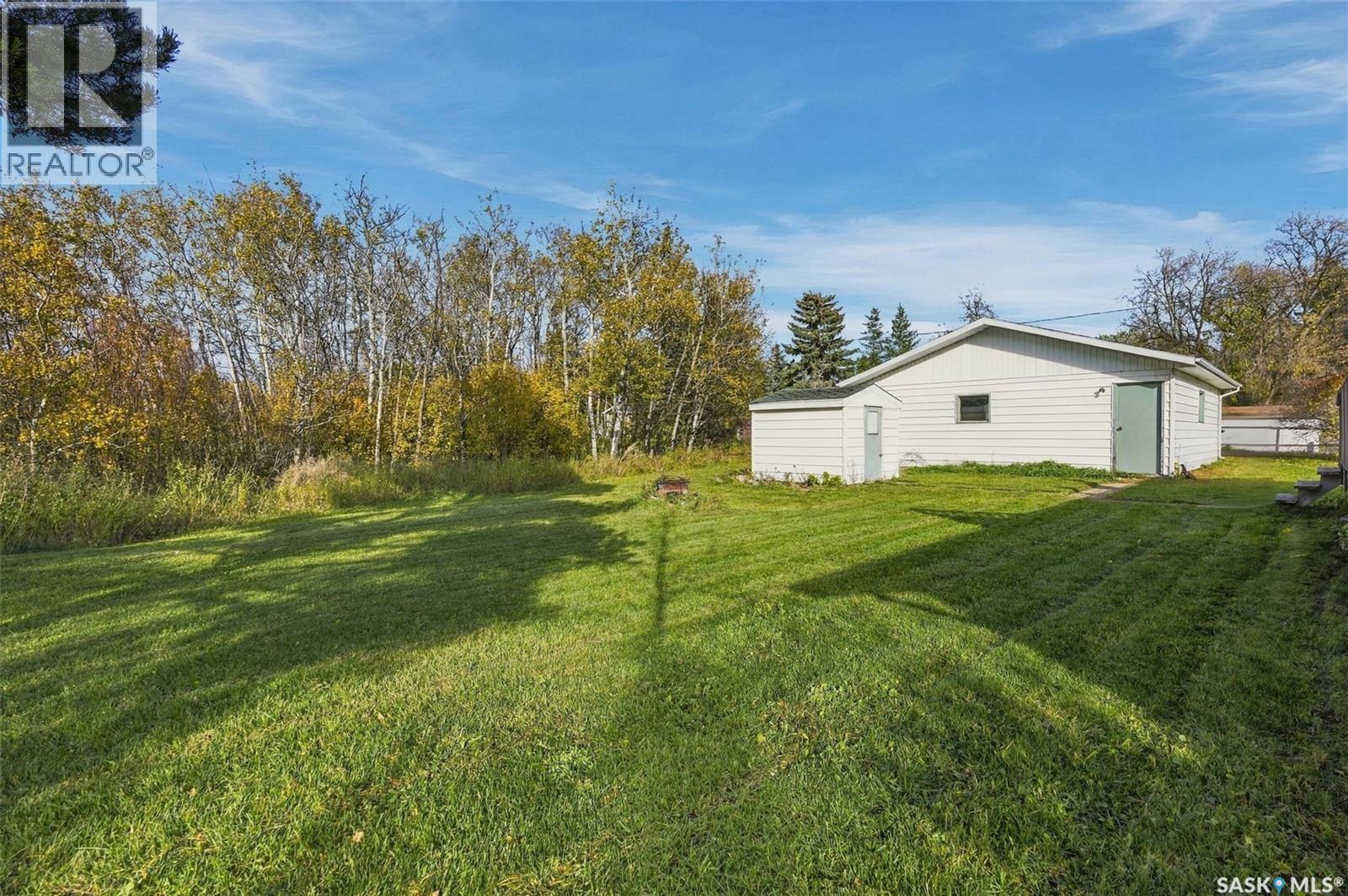 305 3rd AVENUE, Edenwold — photo 36