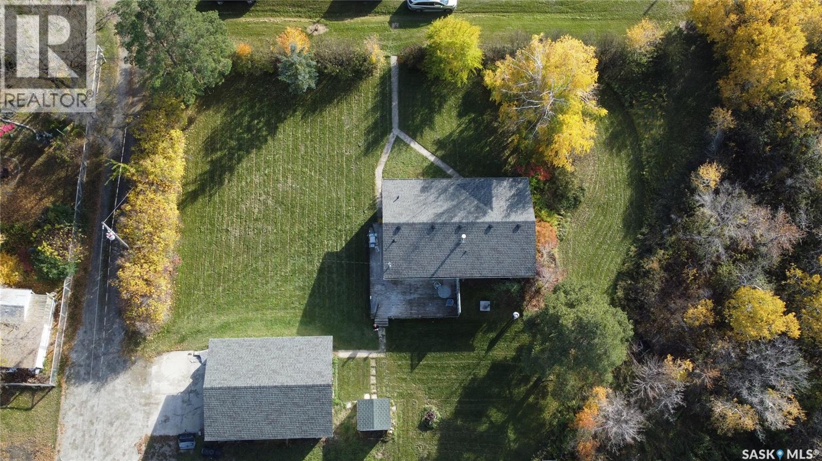 305 3rd AVENUE - 40
