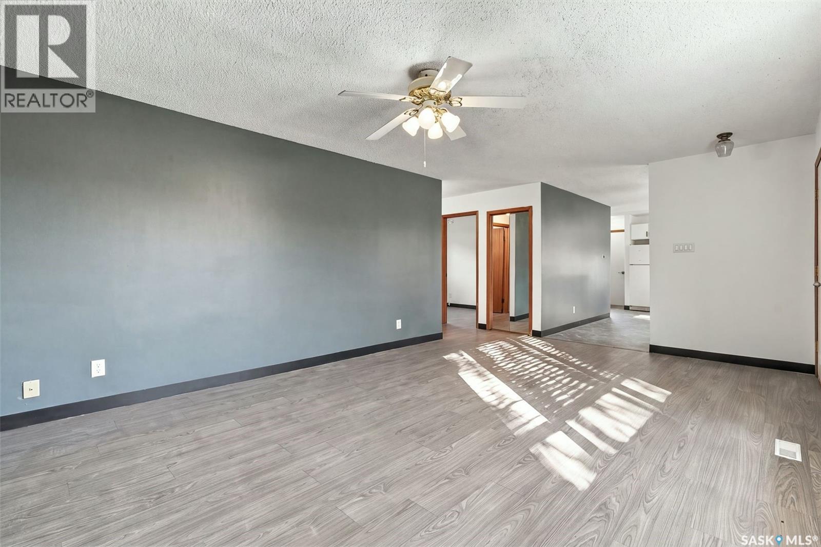 305 3rd AVENUE - 7